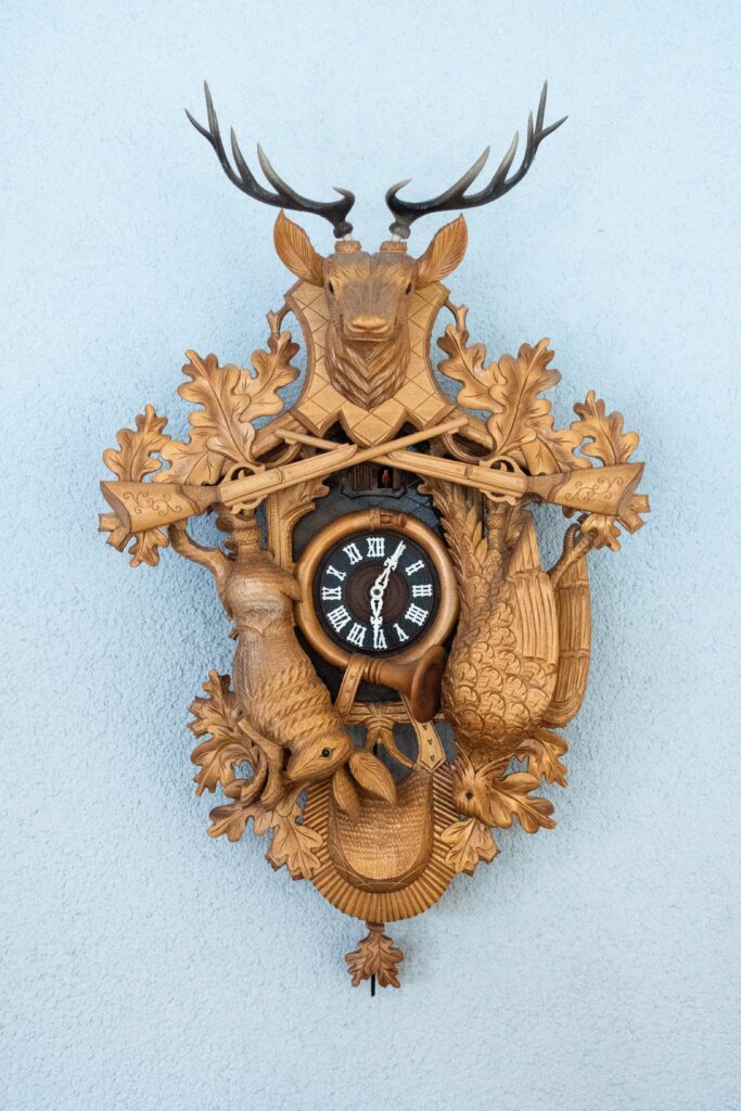Tout savoir sur les horloges murales design pour sublimer votre intérieur