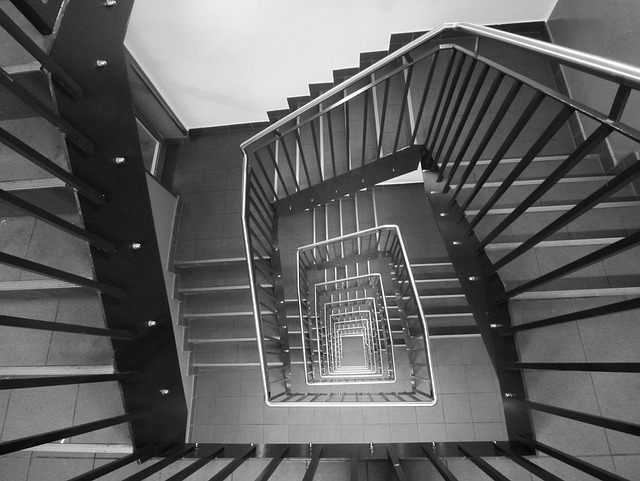 Posez-vous les bonnes questions avant l&rsquo;achat d&rsquo;un escalier tournant sur mesure !